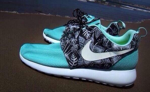 JsTrendz's tweet image. Tropical Roshe #Trendz