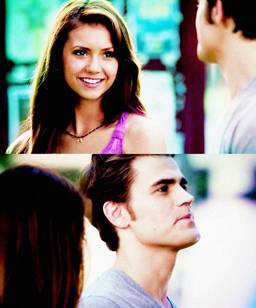 стефан и елена обнимаются. елена гилберт деймон и стефан. стихи стелена. стихи стелена. стефан елена коллаж.