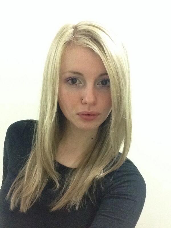 LexieStan's tweet photo. got my hair done 😊 #selfie #haircut #blonde #blond #bored http://t.co/aRQS8fO503