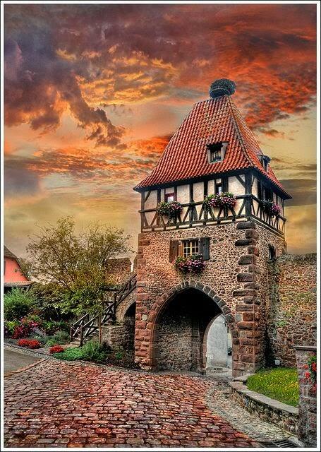 Places247's tweet photo. Châtenois, Alsace, France http://t.co/QjgvJZm0Tk
