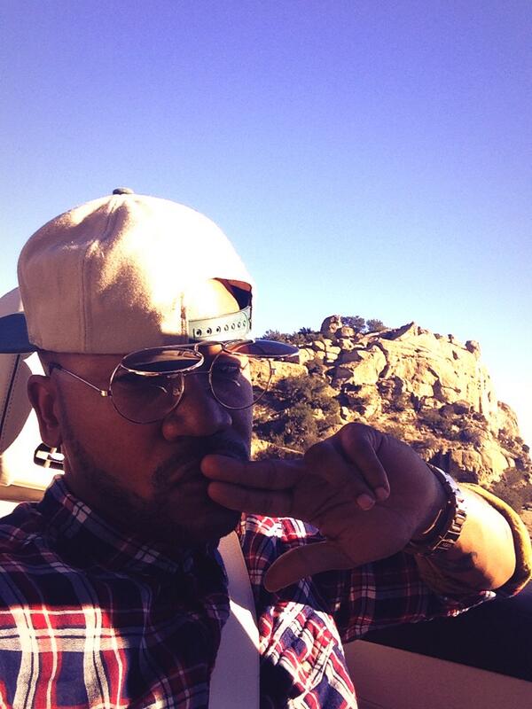 ColumbusShort1's tweet photo. Im living in a #DIFFERENTWORLD #NoDwayneWayne #HappyValentinesDay http://t.co/HWCQuzFFQu
