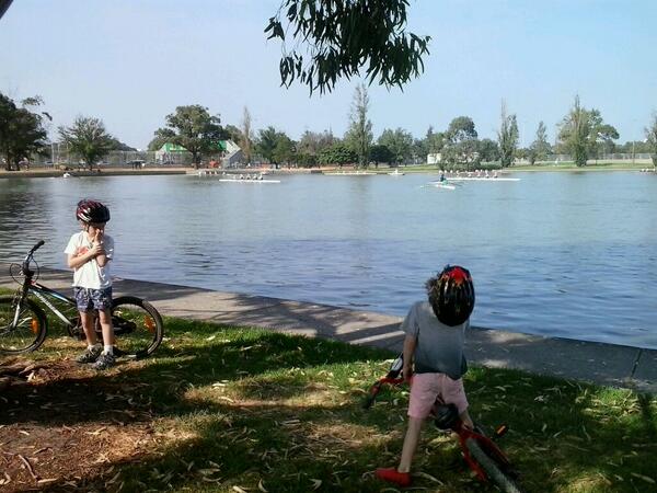 robbothatwit's tweet image. Assistant coaches getting right into it at albert park