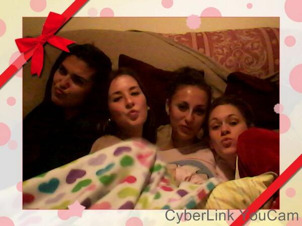 Luciiaqg's tweet photo. FELIZ NOCHE DE SAN VALENTIN http://t.co/Jy5Ru8fujf