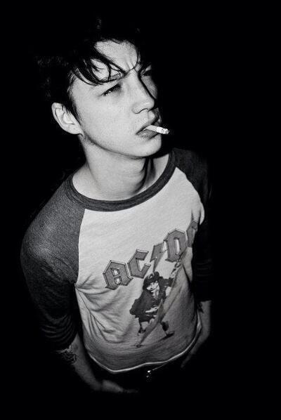 httpfallse's tweet image. Fuck the world, i love you.