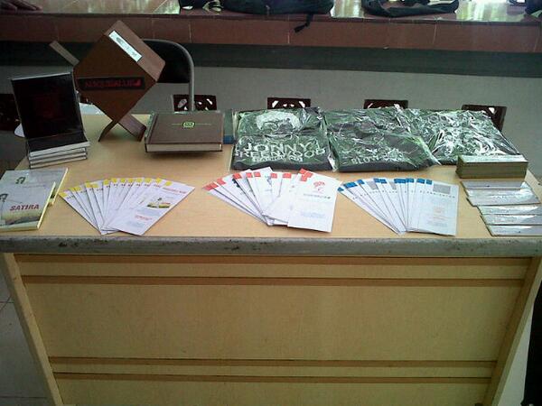 We are ready for Seminar Nasional Kewirausahaan at <a href="/UNHAS_/">Unhas</a> organized by HMI kooperti of Dentistry Faculty.