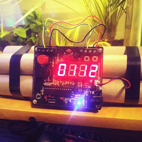ZackKro's tweet photo. Alarm clock http://t.co/MeRryDI4NR