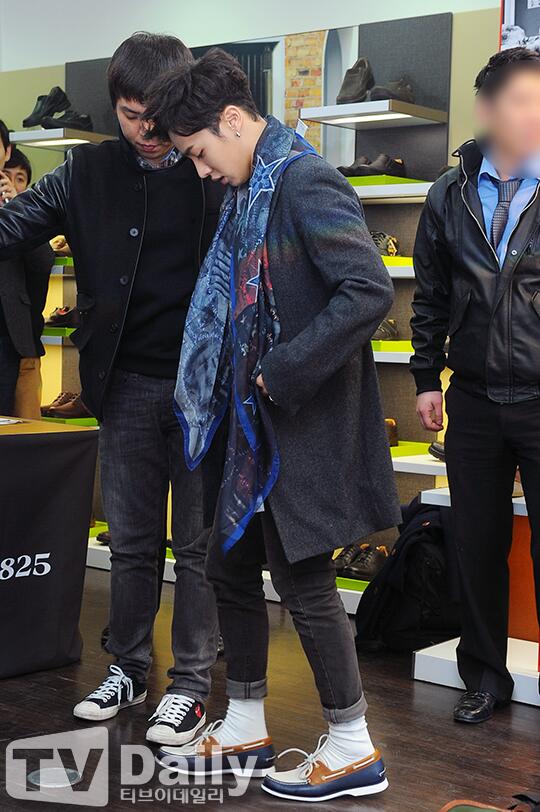 BgfdED7CUAAbi9Z.jpg:large