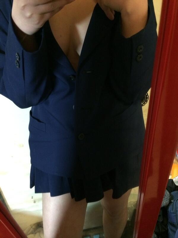 ayatibi0720's tweet photo. 制服♡ http://t.co/DmPfYwDHOq