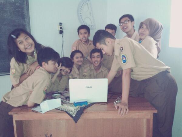 MartinFrima77's tweet photo. "@XJ6grt: Whehe♥ http://t.co/Wu6fXZEEyG"