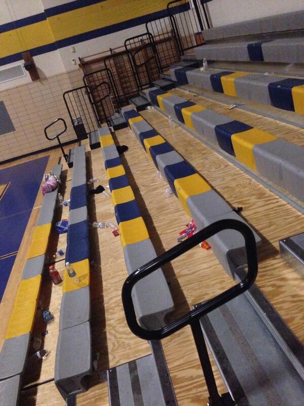Thank you westmiddlesex for making our stands look so nice and clean after the game😘