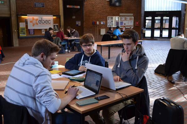 BESTLLN's tweet image. EBEC LLN just started ! Participants are now working on the case study. @EBEC_BEST