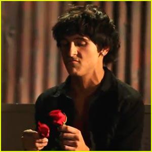 mitchelsjgdr's tweet photo. "fuck, love." http://t.co/FPfaJRzY4X