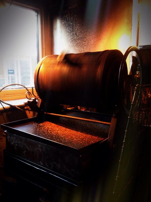 coffeehopper's tweet photo. Hot-buttered Cinnamon Toast, Cedar &amp; Sandalwood… if a coffee smells this good roasting, it's gonna taste magnifique! http://t.co/ma5NM76Tqk