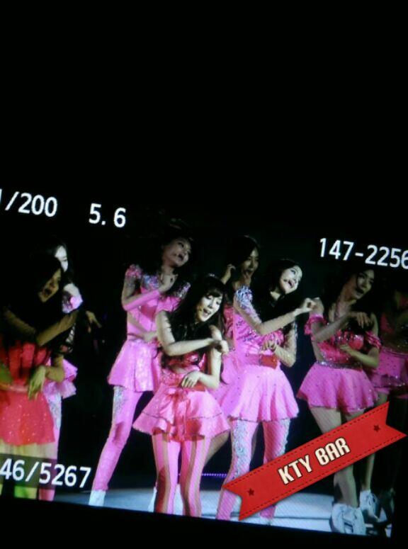 [PIC][15-02-2014]SNSD khởi hành đi Ma Cao để biểu diễn "2013 Girls' Generation's World Tour – Girls & Peace in Macau" vào sáng nay - Page 2 BghCEhNCUAARHOh