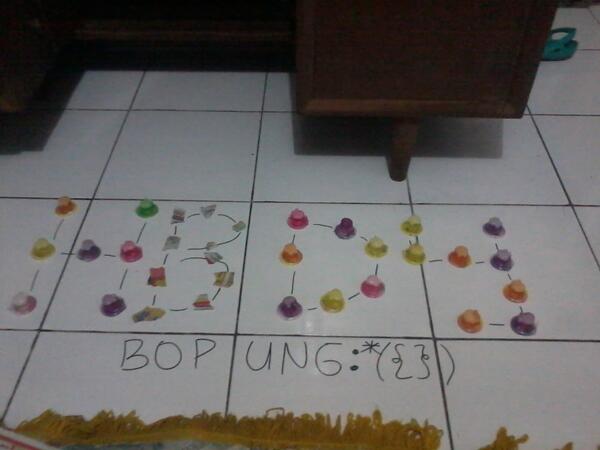 deviamelia16's tweet photo. @Feliafrnd hbdy bopung kesayangan mwah;* wkwk http://t.co/JaXpjh7Gk3