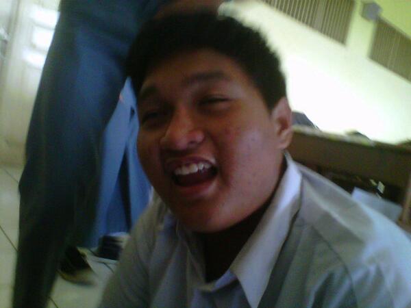 XITKJ3_'s tweet photo. Mas iki, foto nya mau di bingkai ga ? http://t.co/vESYapkyI8