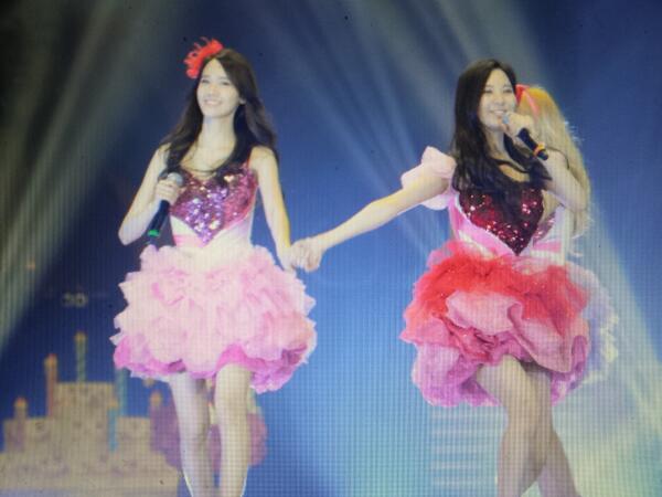 [PIC][15-02-2014]SNSD khởi hành đi Ma Cao để biểu diễn "2013 Girls' Generation's World Tour – Girls & Peace in Macau" vào sáng nay - Page 3 BghsQCnCMAApzfn