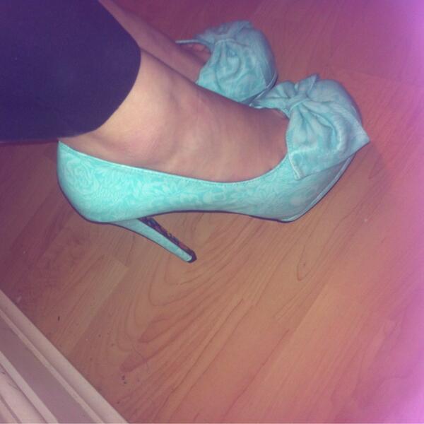 princesstrishh's tweet photo. This morning, @footslave332's present almost made me late for work with how excited I was! :) How gorge are these? x http://t.co/UZdgyq5tK4