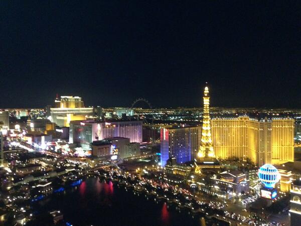 DevonIKS's tweet photo. Last nights view from hotel room @Cosmopolitan was definitely Hand Glide worthy ! http://t.co/1kXBOLA7gc