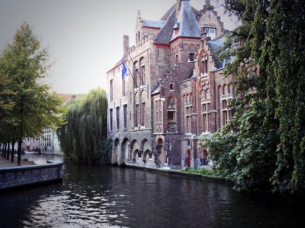 tindr's tweet photo. #bruges http://t.co/Crmw6iIsF3