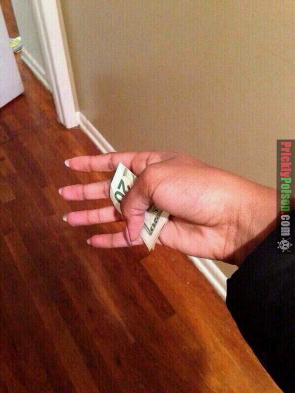 PadgettRoy's tweet photo. “@miilkkk: who else's grandmother has ever shook ur hand like this? http://t.co/e6aBZufd6w” *my dad @sz_yanez