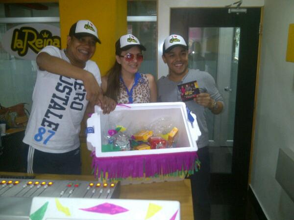 JLombanamusica's tweet photo. Ya estan listas las #CavasCarnavaleras que te ragala @JoseLombana10 y @LaReina986 @jonathankay23  @MegamusicExpres http://t.co/NbtbCr9JEL