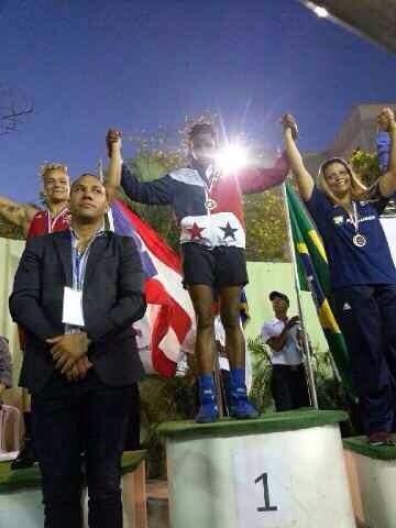 La Cabo 2do Atheyna Bylon <a href="/protegeryservir/">Proteger y Servir</a> gana medalla de oro en campeonato Rep. Dominicana pesos medianos.