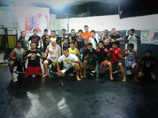 fediego2013's tweet photo. Treino show ! http://t.co/xSYSL2Z9Xe