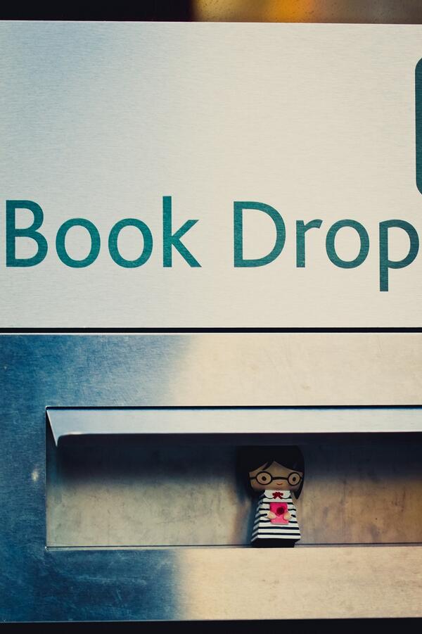 thecraft_club's tweet photo. @TheForumSoS look who was in your book letterbox today :p http://t.co/V0OlajZQq3