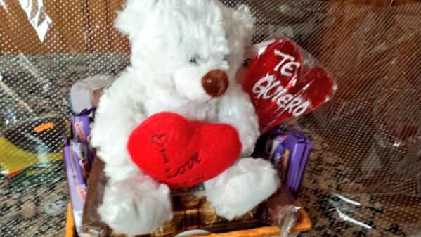 Shulo19's tweet image. Amo a @mariaperezluna1 por como es y como soy al estar con ella te amo gordi muack