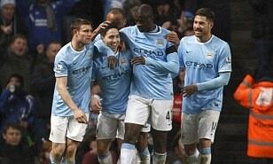 KarmjitR's tweet image. Man City 2-0 Chelski...you talk to much #mourinho #chequebookmanager #cfc dailym.ai/1oz2L7y