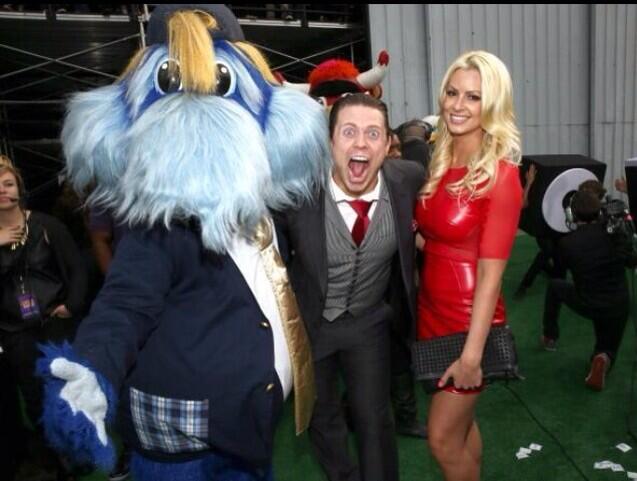 Watch Maryse Mizanin's leaked NSFW photo on TwXstars