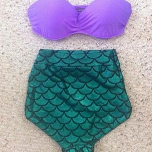 basicwhitegirl9's tweet photo. Even though I hate the bottoms.. This is too cute 😍💜💚👙 http://t.co/YyoRLzvOQ4