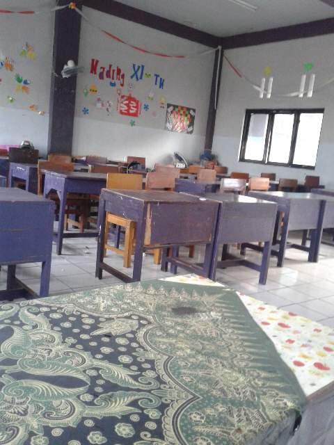 tenelvtwe's tweet photo. Suasana kelas pagi ini, krik http://t.co/SJ0IXAeTfC