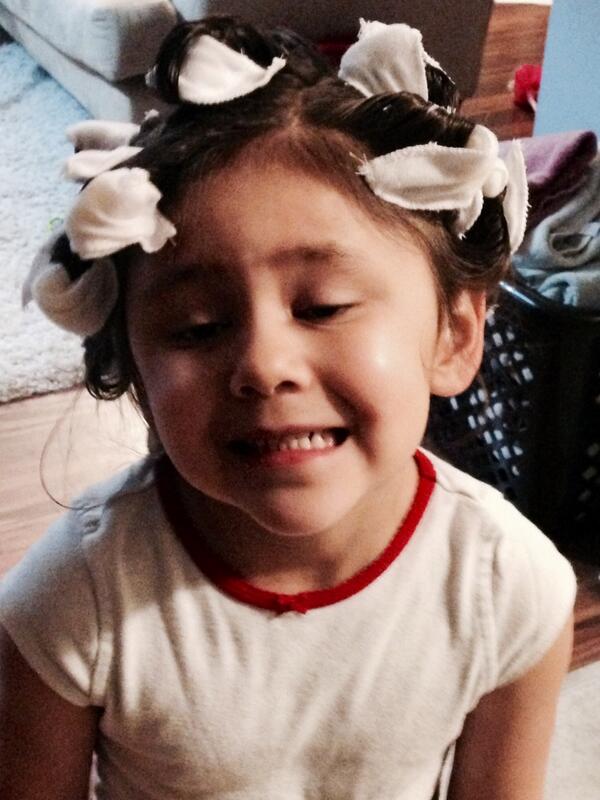 amyfoster75's tweet image. Going Old Skool for curly hair tomorrow! #straighthairproblems