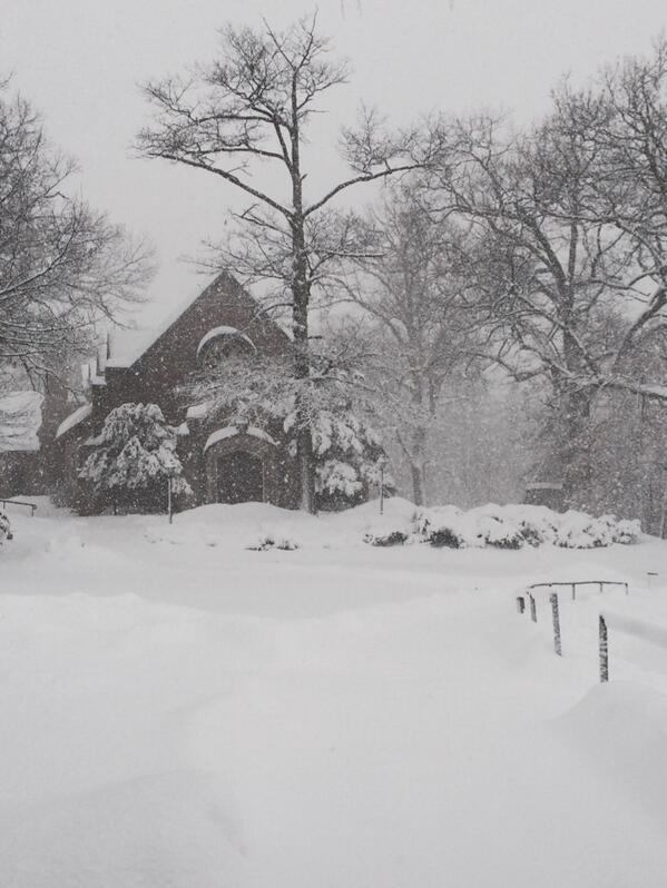 shekieran's tweet image. My view from work window! 
#snowychapel #ilovesnow
#anotherstorm