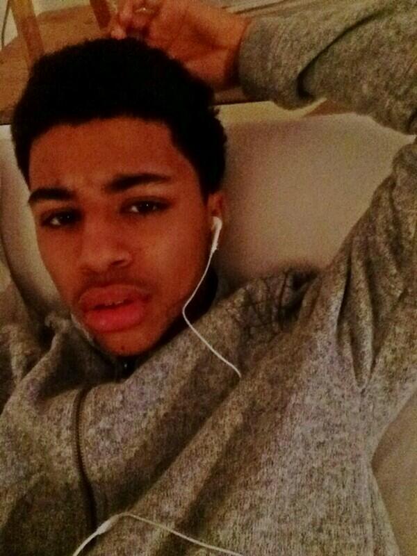 morepleease's tweet photo. Hey http://t.co/6y9Vt2TN5v