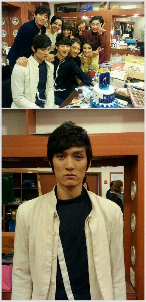 이제 #풍월주가 6시 단 한 번의 공연을 앞두고 있네요 Aㅏ.....
한 회 먼저 막공을 하게된 풍래주의 우울.jpg