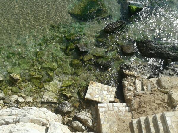 amisolana's tweet photo. El mar se come nuestra casa @solanova22 http://t.co/Et3YAtHxmV