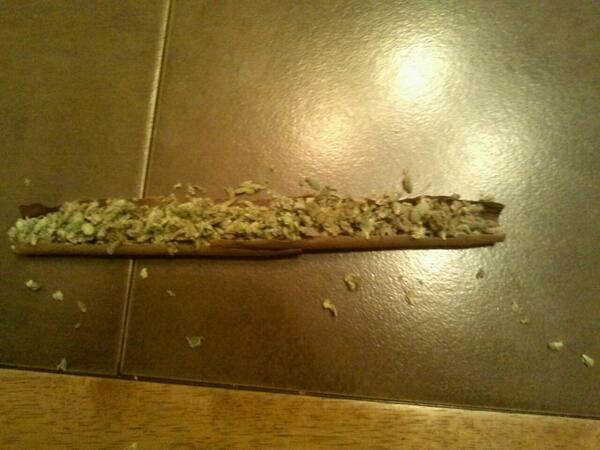 jaysmith2300's tweet photo. A FAT PACK OF PLATINUM KUSH AN BUBBLE KUSH 3 GRAMZ IN 1 http://t.co/XvjSHAV7cG