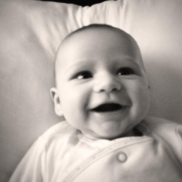 Cana help but smile in the mornin at this face <a href="/avimomm/">Avril Morrison</a>