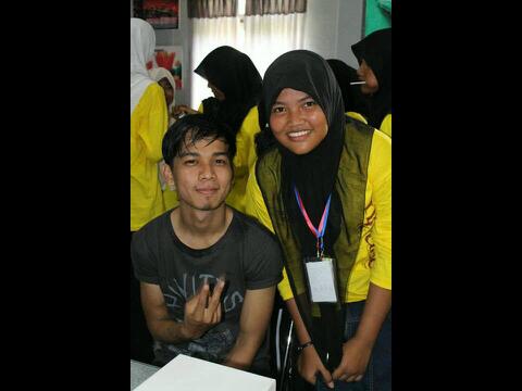 Lifya_FA's tweet photo. Ini waktu sama gitarisnya @JUMPERS_ID kak @dyananjar :D keren yah http://t.co/Mw4gB3Wlaz