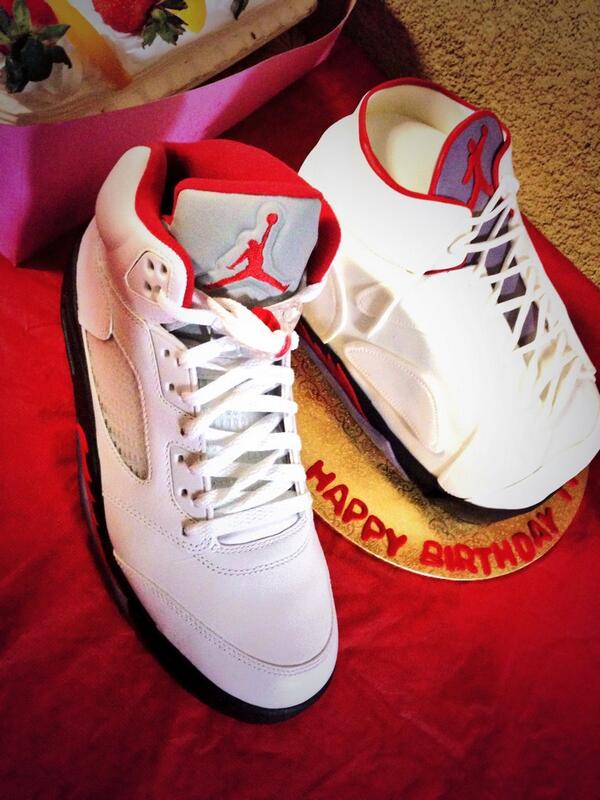 Sneakerpedia's tweet photo. Nice RT @mezat30: BIRTHDAY CAKE! #JordanCake #Jordan5 #FireRed @Sneakerpedia @nicekicks @sneakernews @sneakerwatchcom http://t.co/HtOb9jOPlv