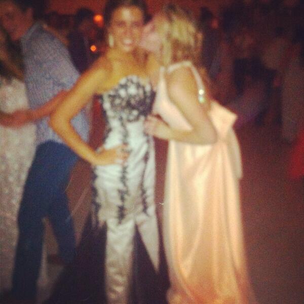 <a href="/Simonne_Relling/">Simónne Relling</a>  loveu xx