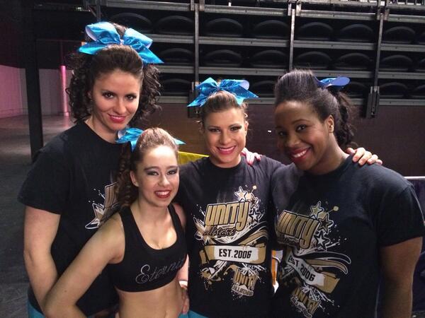 UnityAllstars's tweet image. Unity Teal! In warm up and looking good! #debut #fcheartofengland #unityallstars