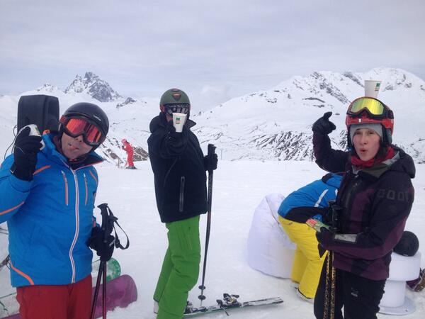chemardal's tweet photo. Hoy tomando un #knorrenlanieve con los amigos http://t.co/LuOGnW1m30