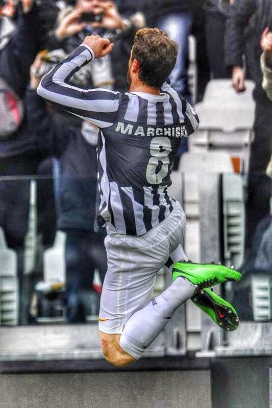 azwin27's tweet photo. KEEP FLYING HIGH @ClaMarchisio8 #JuveChievo http://t.co/PctT3S1hjE
