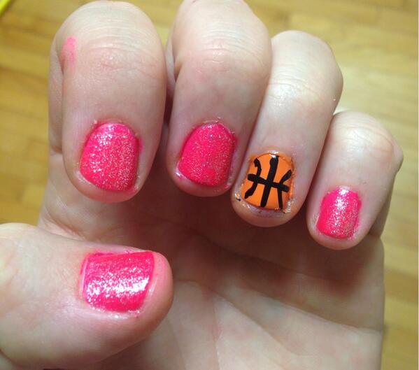@LadyVol_Hoops even my nails are ready for the game!! #goladyvols #LivePink #BleedOrange