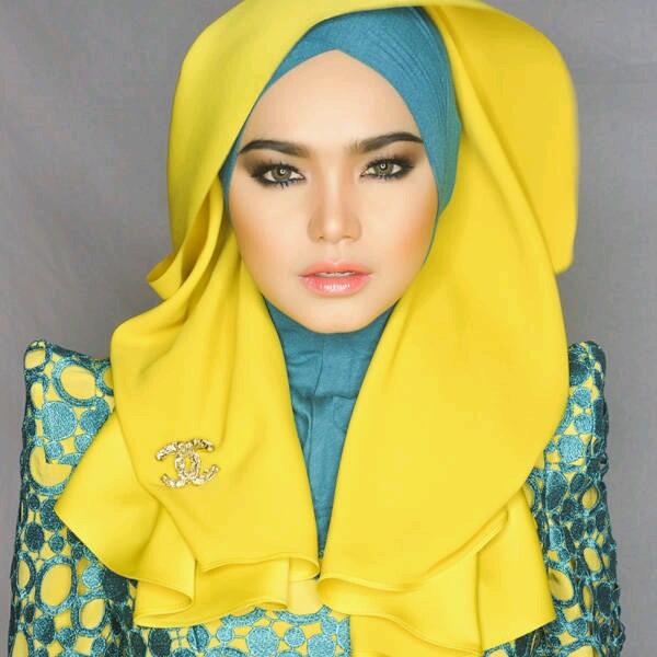 3Elissya's tweet photo. Bisannya hari ni korang semua tak bosan ke hah? http://t.co/PwhTdXL1ar