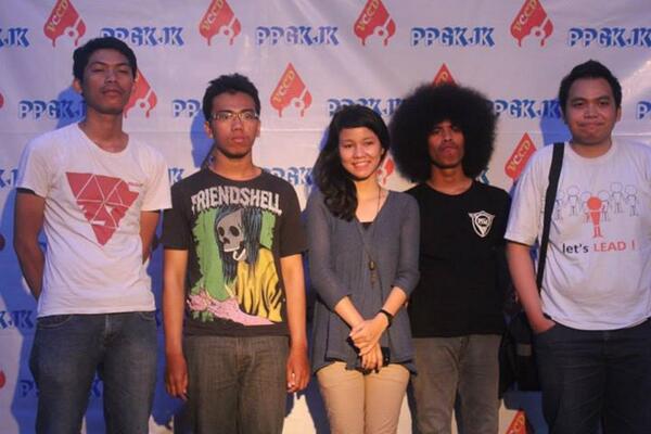 <a href="/CHRISBAND5/">C.H.R.I.S</a> at <a href="/VCcoustic/">ValenChristcoustic </a>

Cc : <a href="/christinarynti/">christina sidabutar</a> @Cok_Sinaga <a href="/Bakrie_Rudi/">Bakrie</a> <a href="/iwanyandika/">Iwan yandika</a> <a href="/semmuell/">Samuel Simanjuntak</a> with <a href="/RiszkeyLeonardo/">Riszkey Leonardo</a>